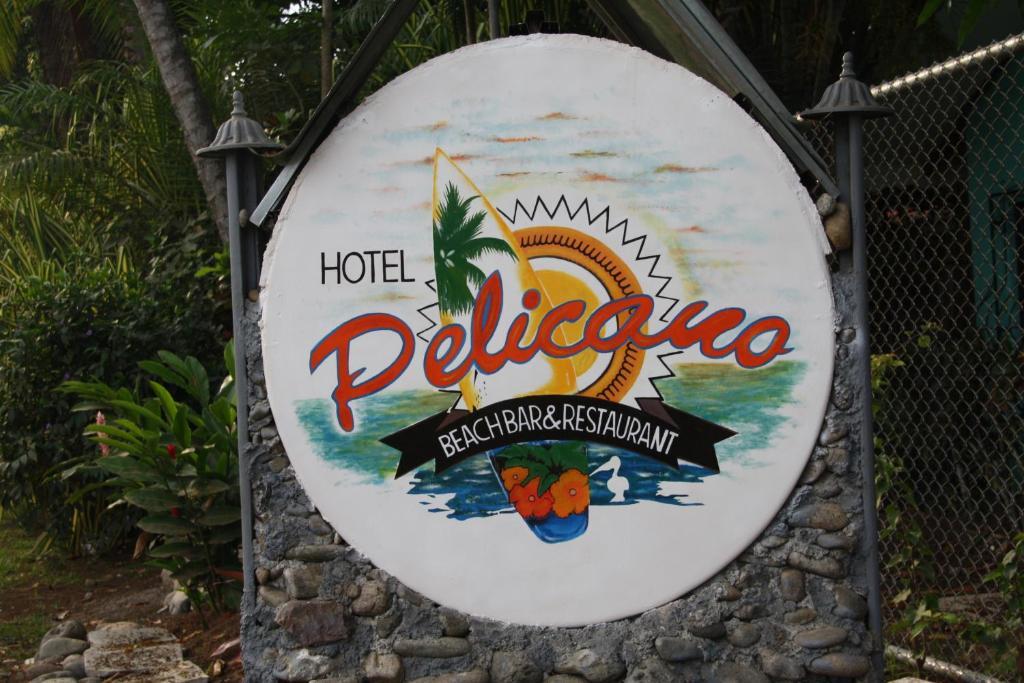 Pelican Beachfront Hotel เอสเตริโญส เอสเต ภายนอก รูปภาพ