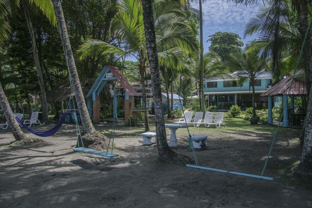 Pelican Beachfront Hotel เอสเตริโญส เอสเต ภายนอก รูปภาพ