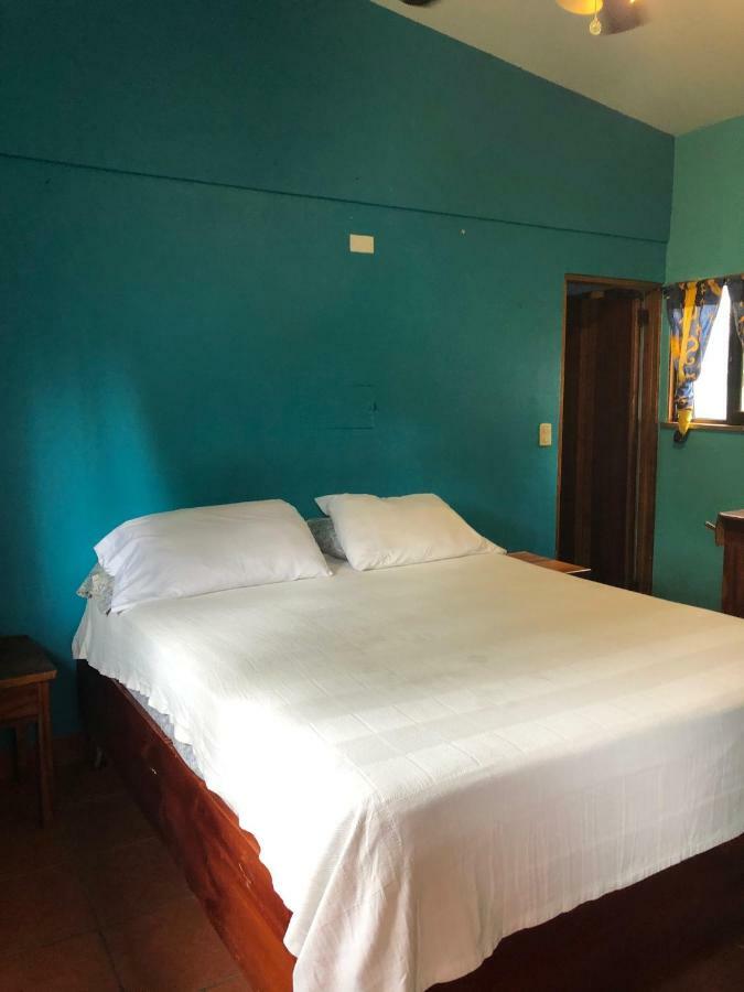Pelican Beachfront Hotel เอสเตริโญส เอสเต ภายนอก รูปภาพ